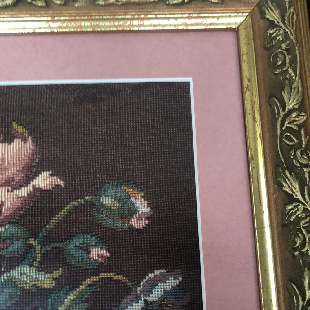 Tapestry framed under glass, multicolored  features a lovely floral pattern - Picture 6 of 11
